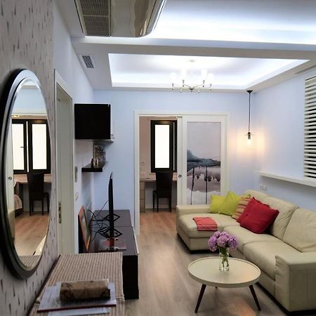 Top Location Kristi Apartments 05 티라나 외부 사진