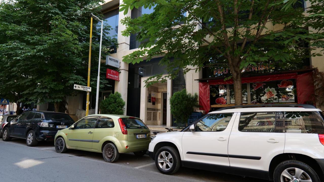 Top Location Kristi Apartments 05 티라나 외부 사진