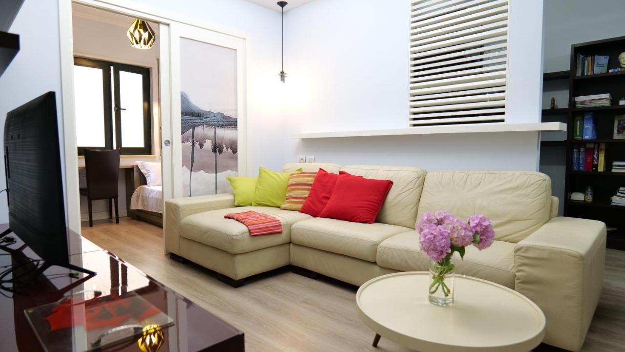 Top Location Kristi Apartments 05 티라나 외부 사진