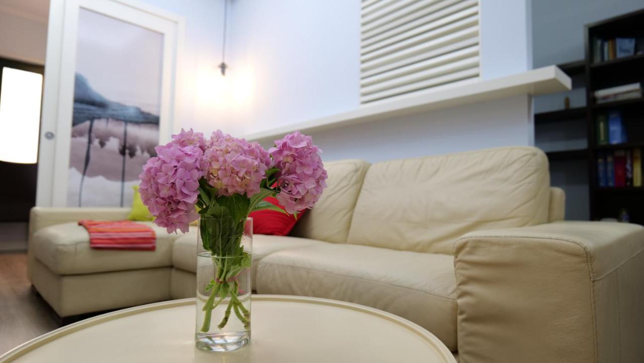 Top Location Kristi Apartments 05 티라나 외부 사진