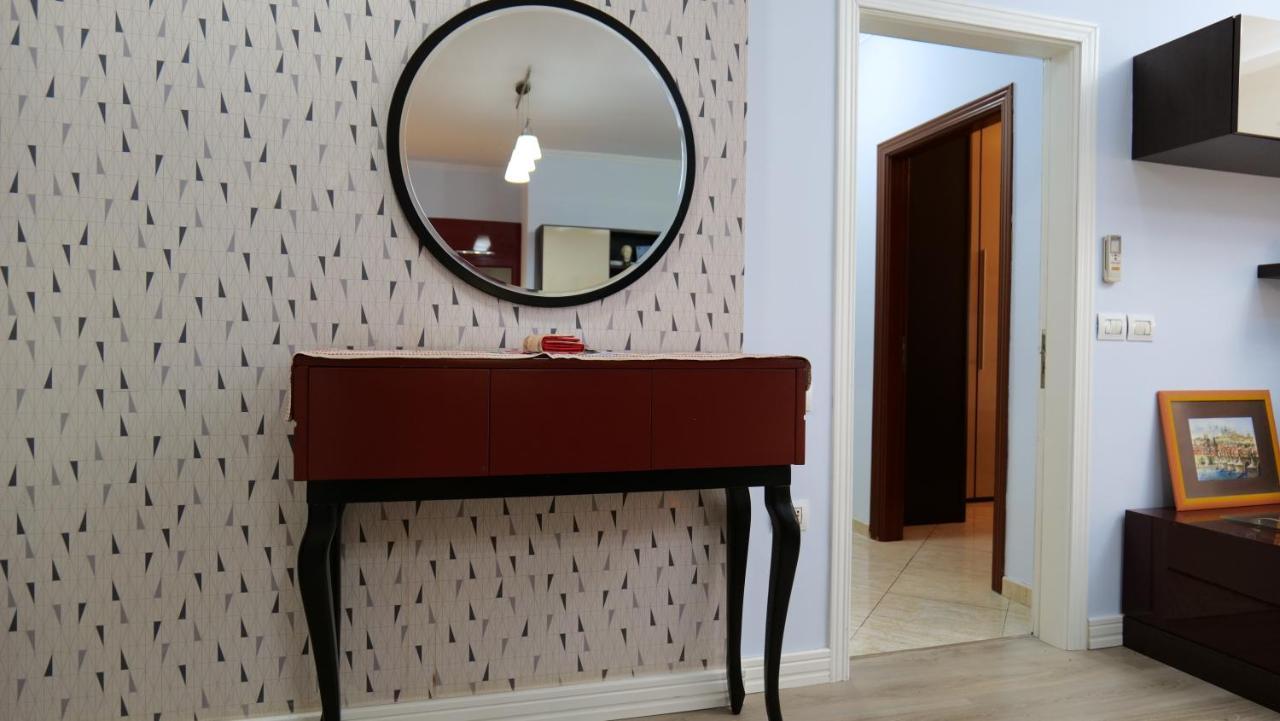 Top Location Kristi Apartments 05 티라나 외부 사진