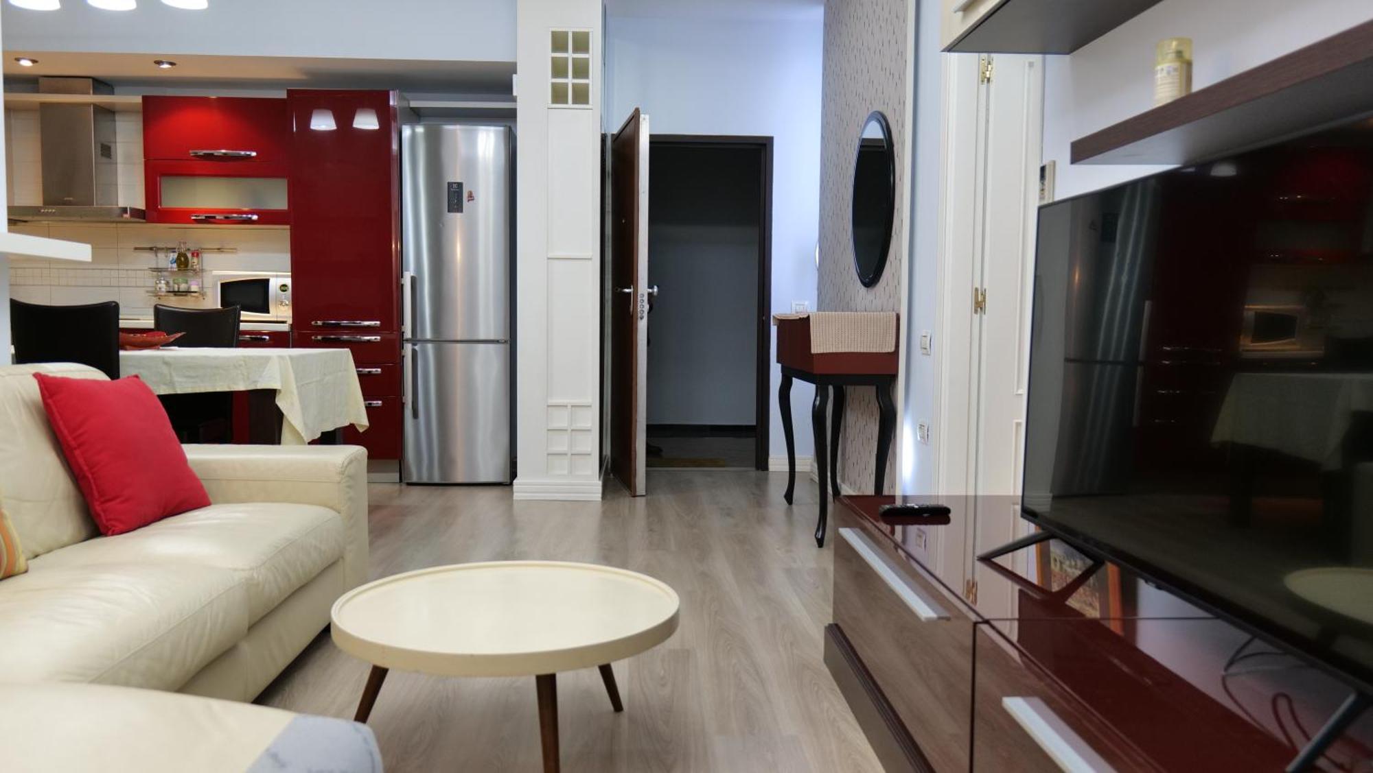 Top Location Kristi Apartments 05 티라나 외부 사진
